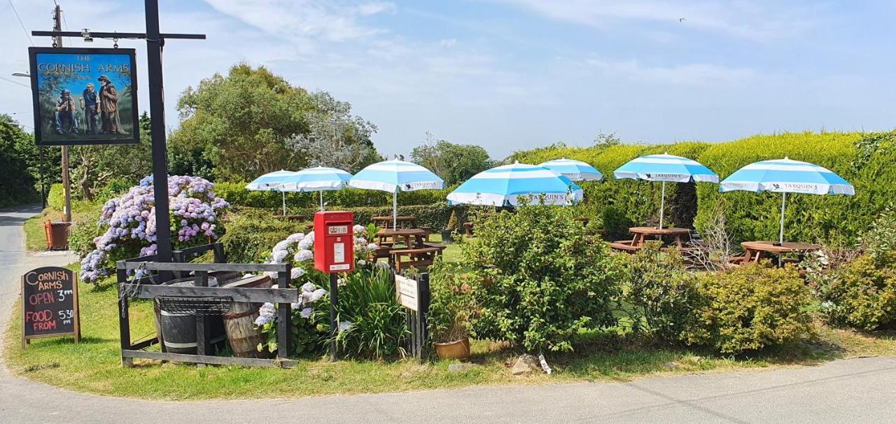 Cornish Arms Inn Port Isaac 2 Miles Pendoggett Exterior foto