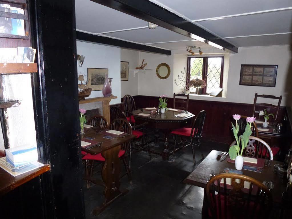 Cornish Arms Inn Port Isaac 2 Miles Pendoggett Exterior foto